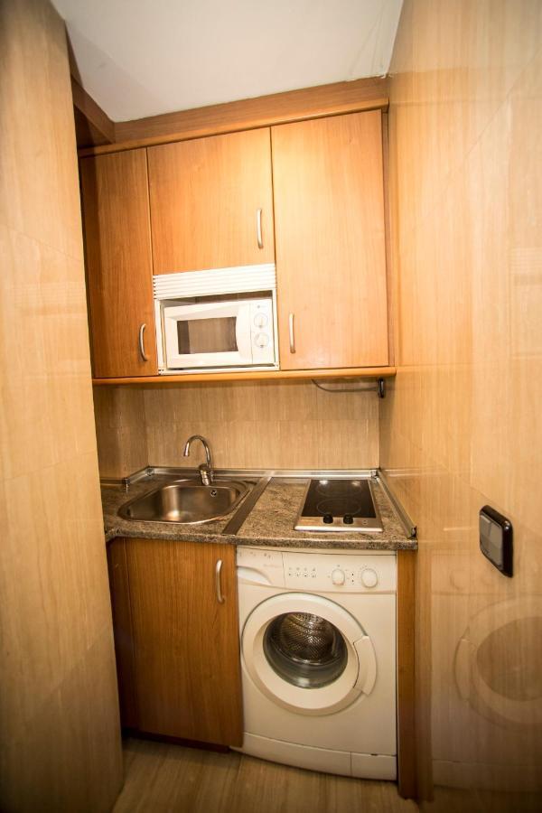 Hostal Caballeros Soria Buitenkant foto