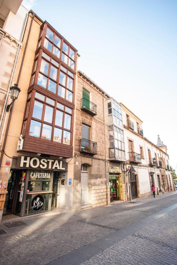 Hostal Caballeros Soria Buitenkant foto