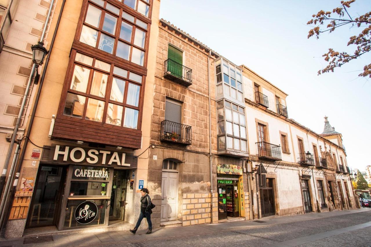 Hostal Caballeros Soria Buitenkant foto