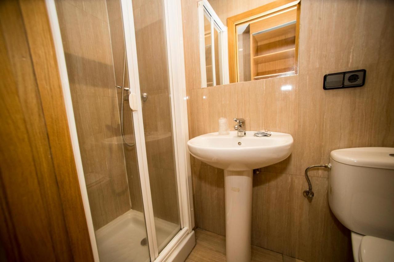 Hostal Caballeros Soria Buitenkant foto