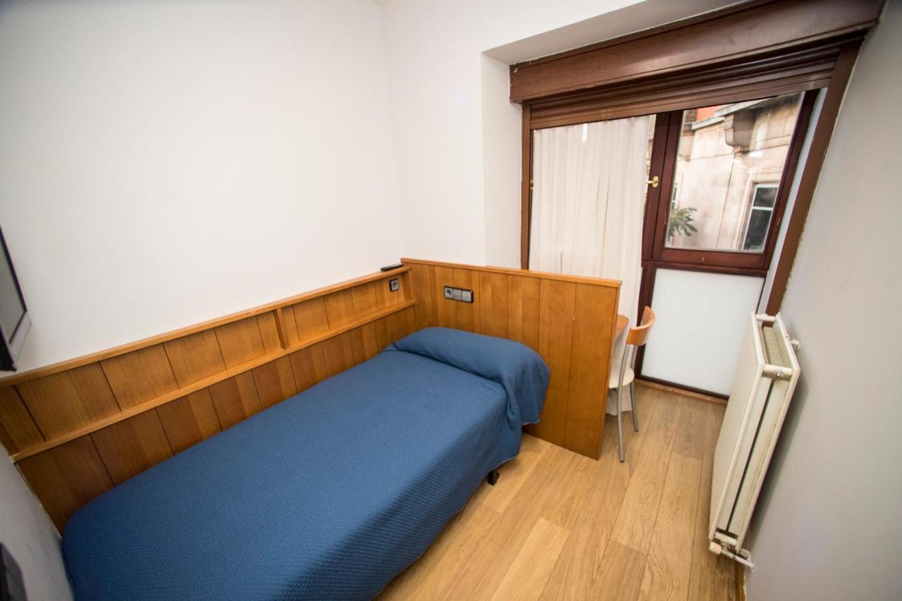 Hostal Caballeros Soria Kamer foto