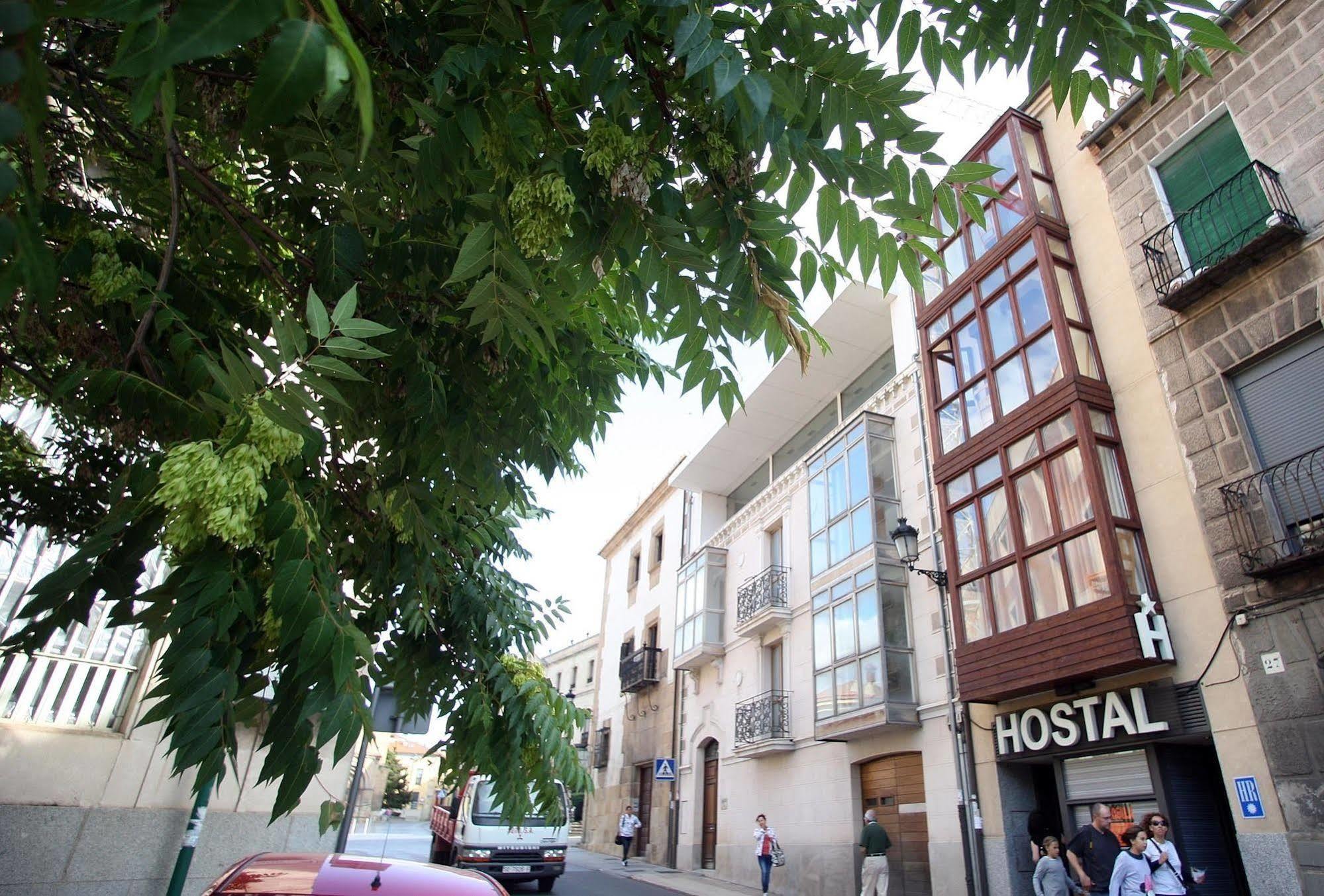 Hostal Caballeros Soria Buitenkant foto