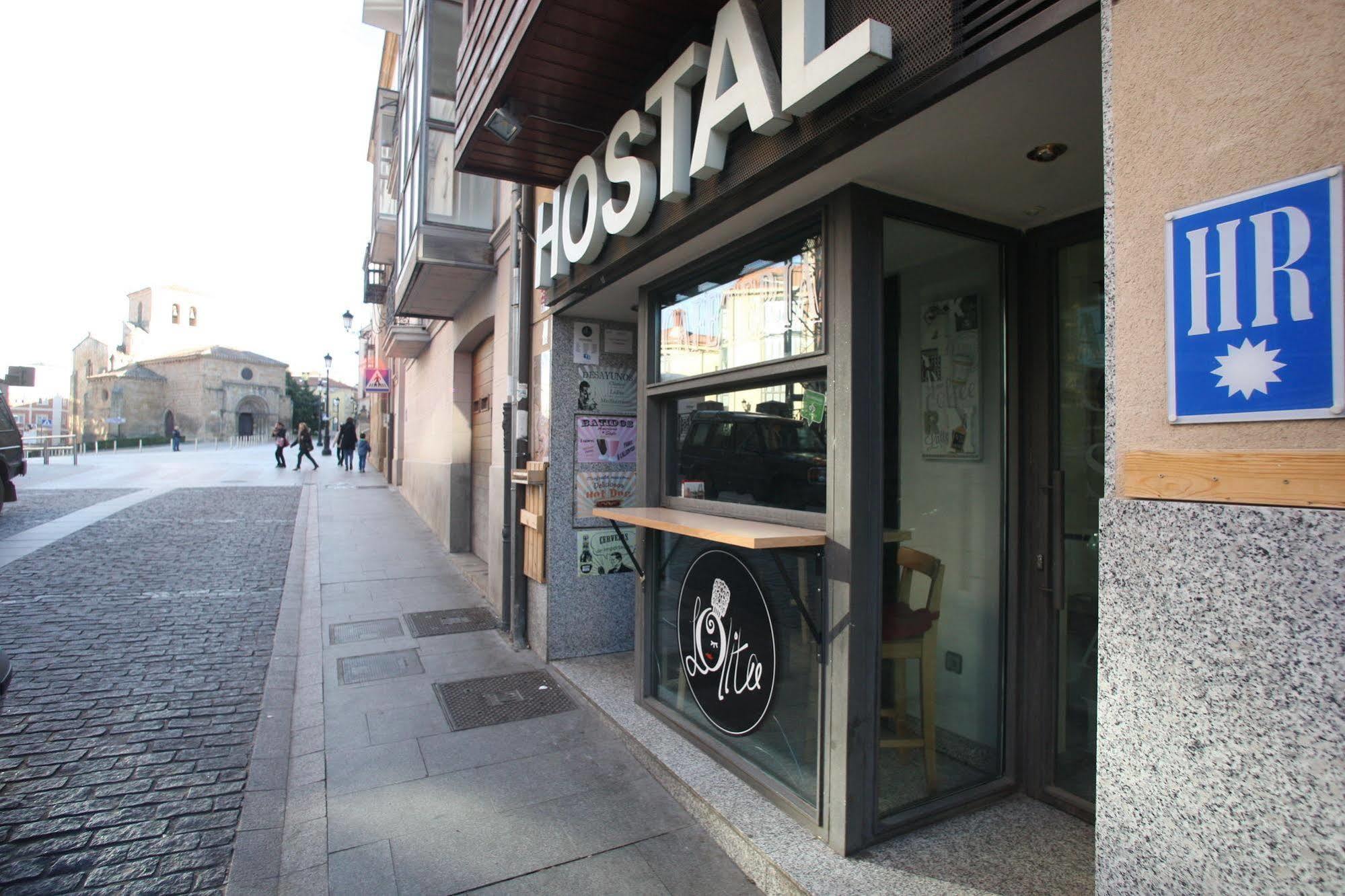 Hostal Caballeros Soria Buitenkant foto